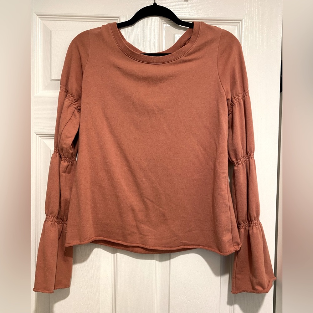 Long sleeve sweatshirt style top